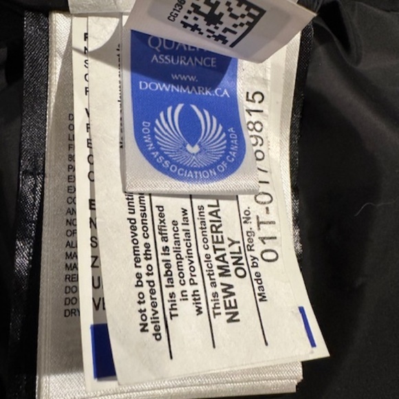 COPY - Canada Goose Women's Lorette Coat, size S/P in black - Picture 7 of 12